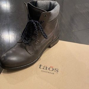 Taos footwear.